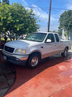 2000 Ford F-150 Extended Cab Pickup Truck