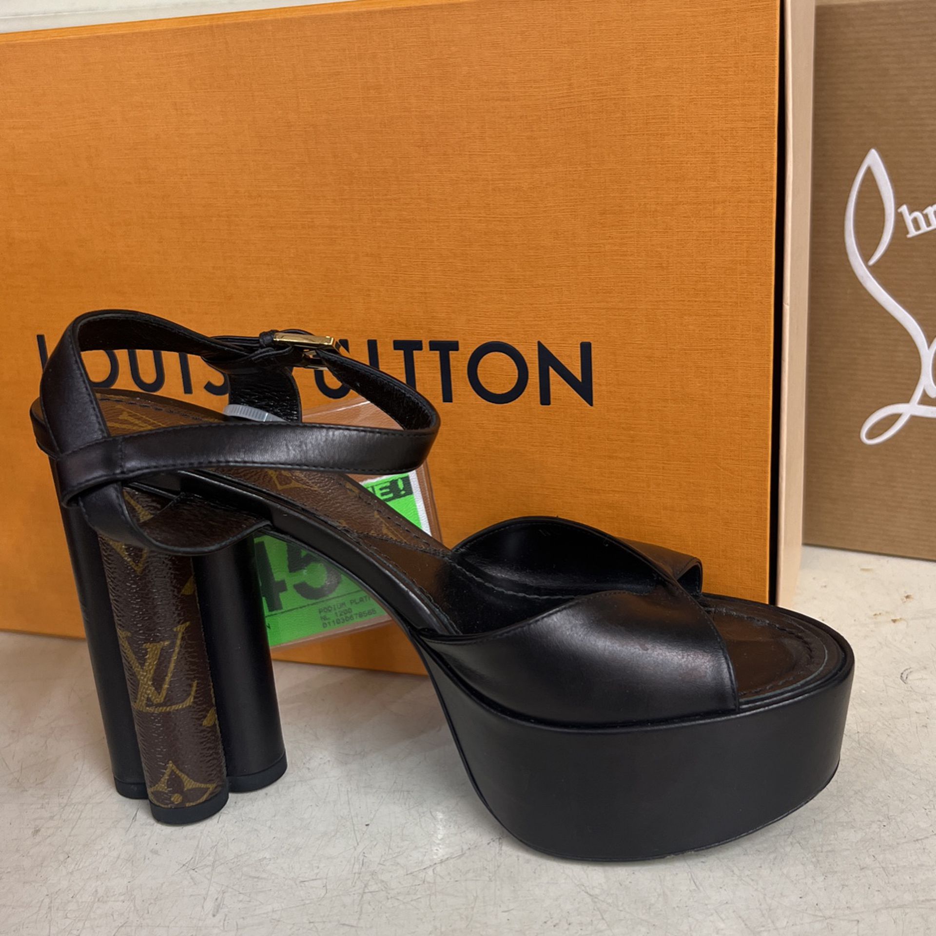 Louis Vuitton Podium Platform Sandal for Sale in Oak Ridge North, TX -  OfferUp