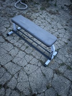 Medium duty, flat utility bench