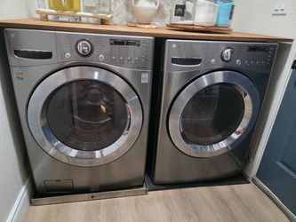 LG WASHER & DRYER $300 SET