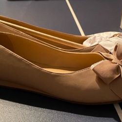 Kenneth Cole Reaction Lily Bow Flats – Size 7.5M – Tan