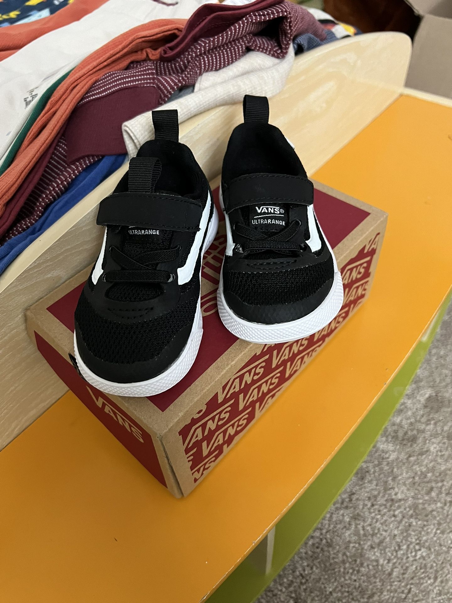 6C Vans ultrarange 66