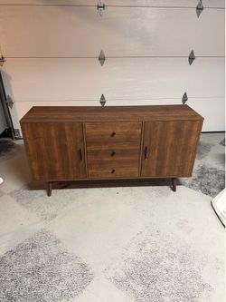 High Quality TV Stand / Cabinet