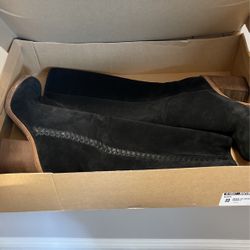 UGG TALL WOMEN BOOTS GENTLY USED $75 OBO 