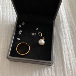 Pearl Earring , 8 Small Diamonds And Gold Ring