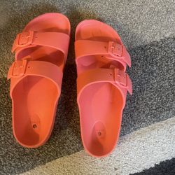 Lady Sandals Size 9 