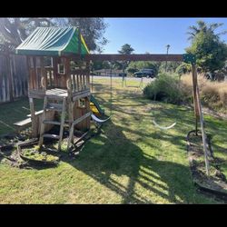 Play Structure Ground 