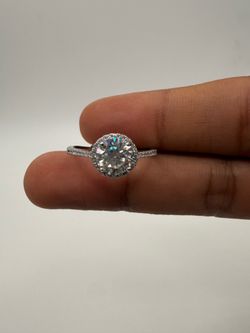 Moissanite Engagement/Promise Ring VVS1 Halo shape 1.0 Carat S925 Adjustable Band