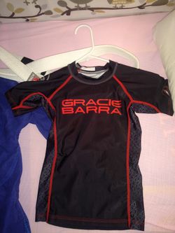 Gracie Barra size Y3 (jiu-jitsu uniform/ghee for 5/6/7 year old)