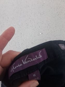 Women's black jeans size 16 Gloria Vanderbilt
