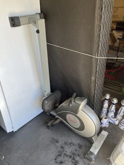 Sunny Rowing Machine Erg