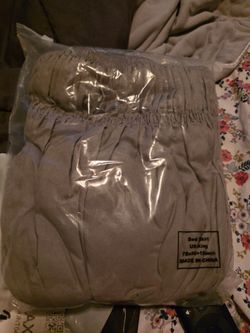 King Size bed skirt (Brandnew)