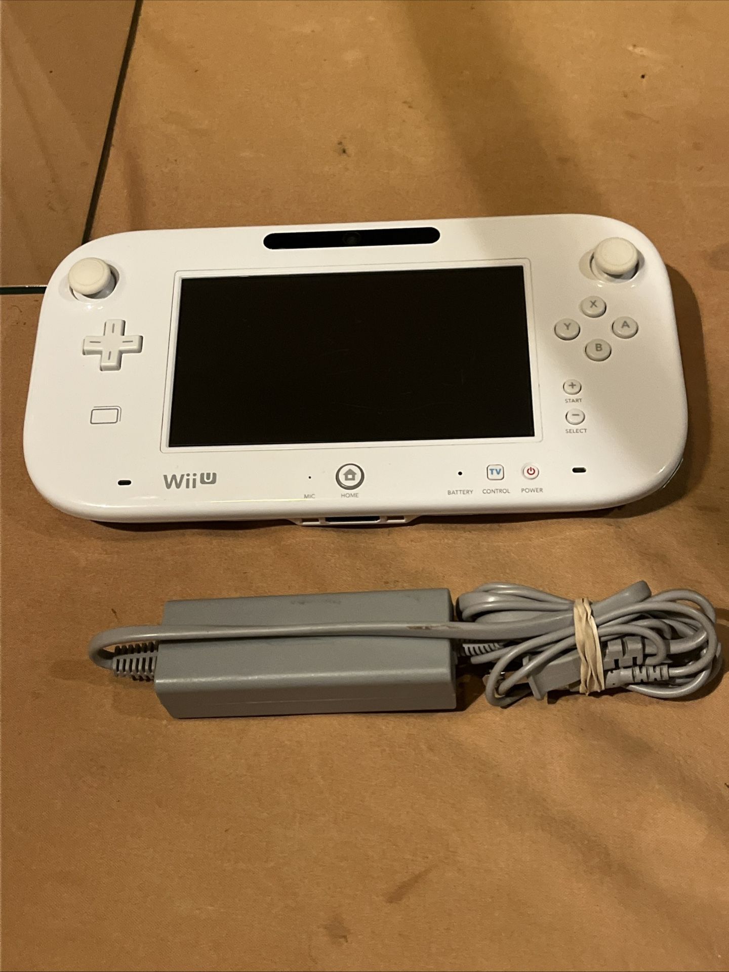 Nintendo Wii U Gamepad Controller Only WUP-010 (JPN) Japanese White w/ Charger