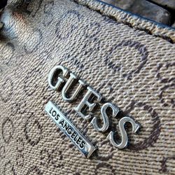 GUESS ~ Los Angeles ~ Medium Tote Bag in Mocha