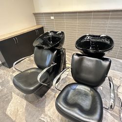 2 Hair Washing Stations Leather   Perfect Condition 