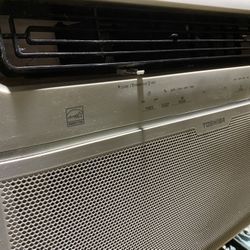 Ac Unit Accommodates Up To 1000sq Feet 