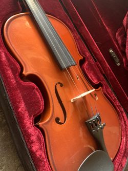 Violin (including case)