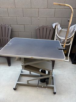36” Go Pet Club Z-Lift Hydraulic Grooming Table with Grooming Arm