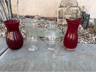 Lot of 4 Glass Flower Vases – Red & Clear Decorative Vases