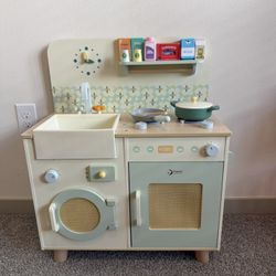 Play Kitchen