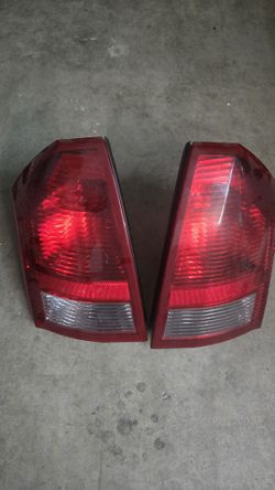 2005 Chrysler 300 Tail Lights