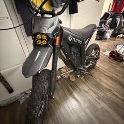 Heavily Modded Tuttio Soleil 01