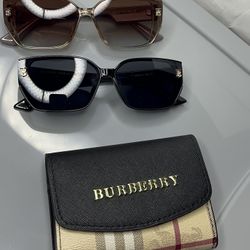 Burberry Wallet And Glasses Set Women