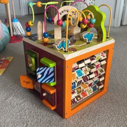 Zany Zoo Activity Cube