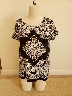Women's Top Size Medium