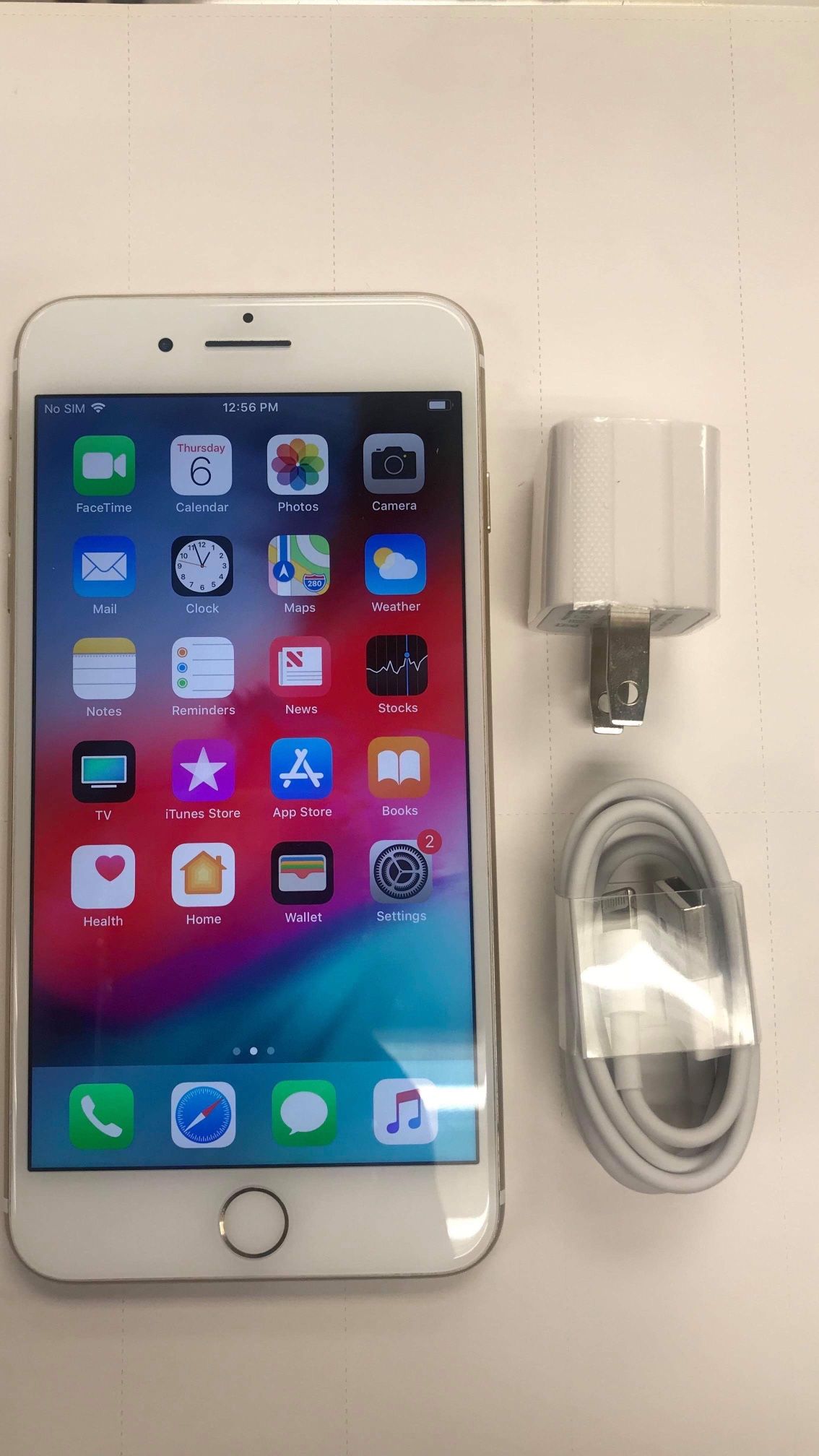 Factory unlocked apple iphone 7 plus, store warranty