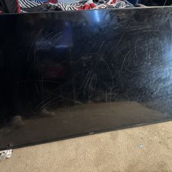 58 INCH HISENSE ROKU TV