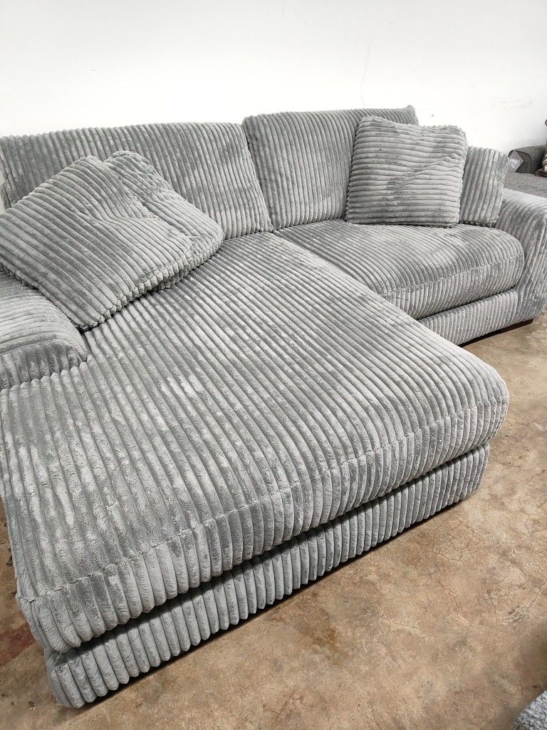 New Sectionals And Sofa Chaises