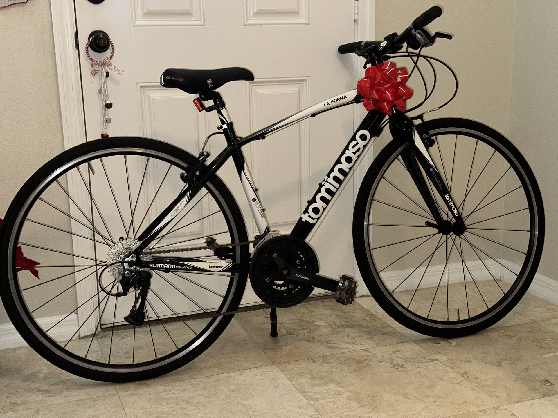 Tommaso Hybrid Bike. La Forma 6061 Lightweight Comfortable, spectacular condition. Medium size