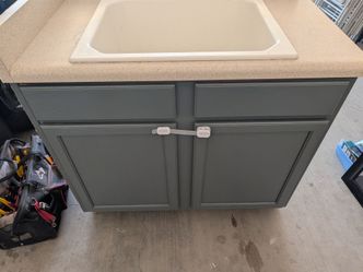 Utility Sink & Cabinet
