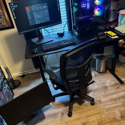Gaming PC With Extras