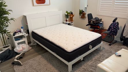 Sleepy Hush pillow top queen mattress, frame and headboard