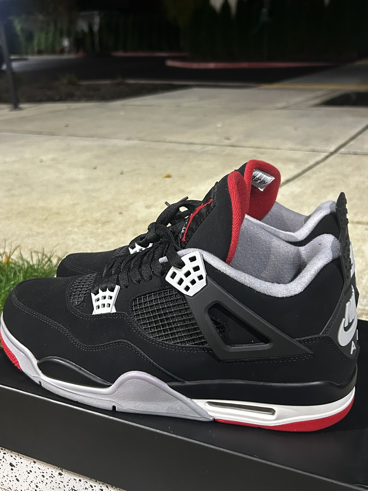Nike Air Jordan 4 Retro Bred 2019