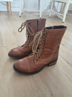 Steve Madden Size 8 Combat Boots