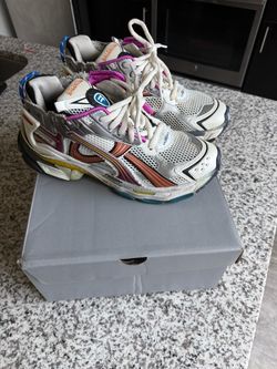 Balenciaga runner
