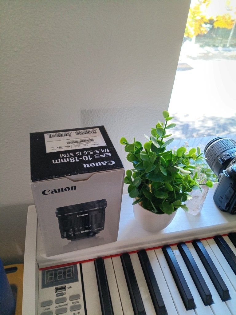 Canon EFS 10-18mm Lens