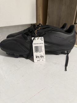 Men’s soccer cleats (size 9.5)