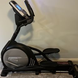 Sole elliptical E25