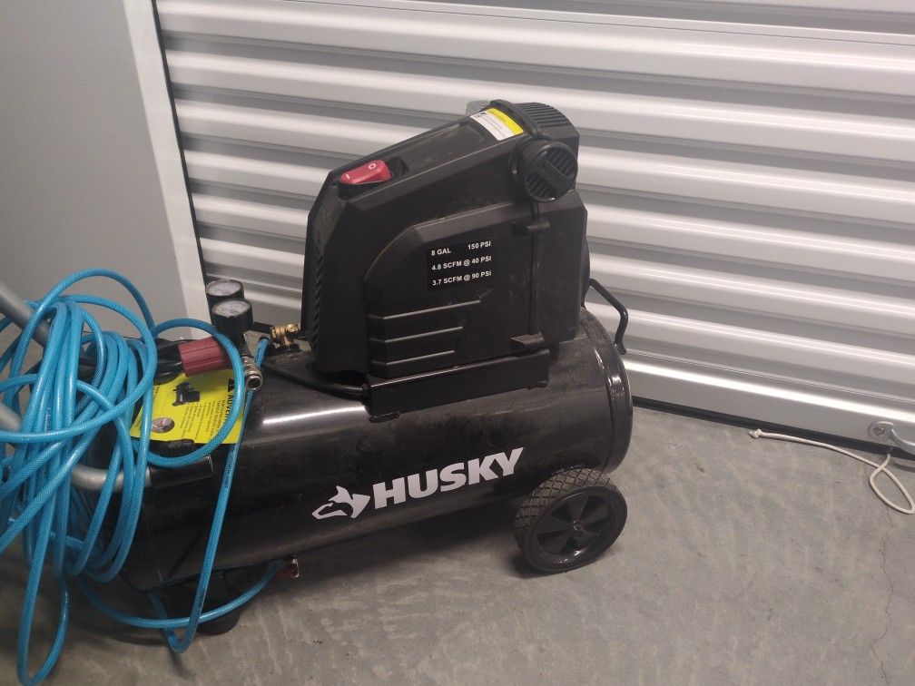 8 Gallon Husky Air Compressor