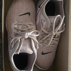Womens Nike Flex Trainer 9