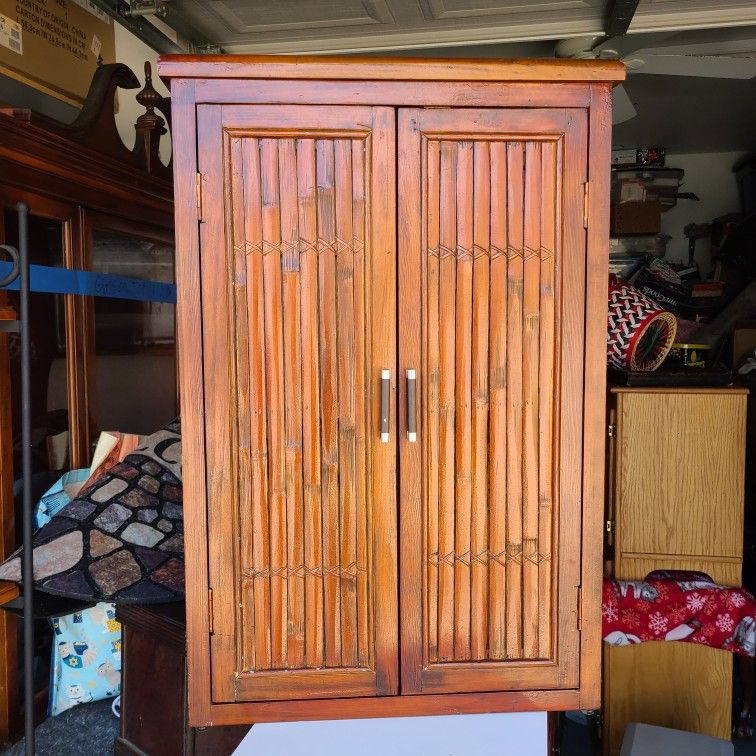 31 Inch Tall Cabinet