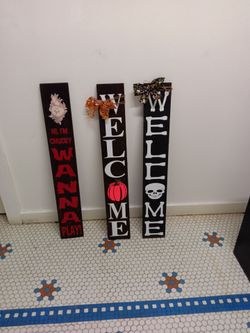 Welcome Signs 3 ft H Wood Great Cond $15 Ea