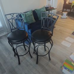 Pair of Bar/kitchen Counter Chairs 