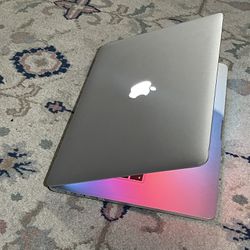 Apple MacBook Pro 15” Retina Quad Core I7, 16GB DDr3 RAM,  256Gb SSD $450