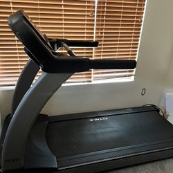 TRUE FITNESS PS900 TREADMILL Gym Quality for Sale in Goodyear AZ OfferUp