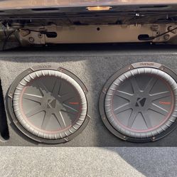Dual 12 inch Kicker Comp R Subs w/box,amp,wires